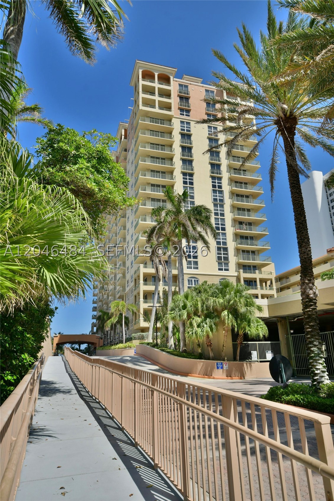 image 2080 Ocean Drive31
