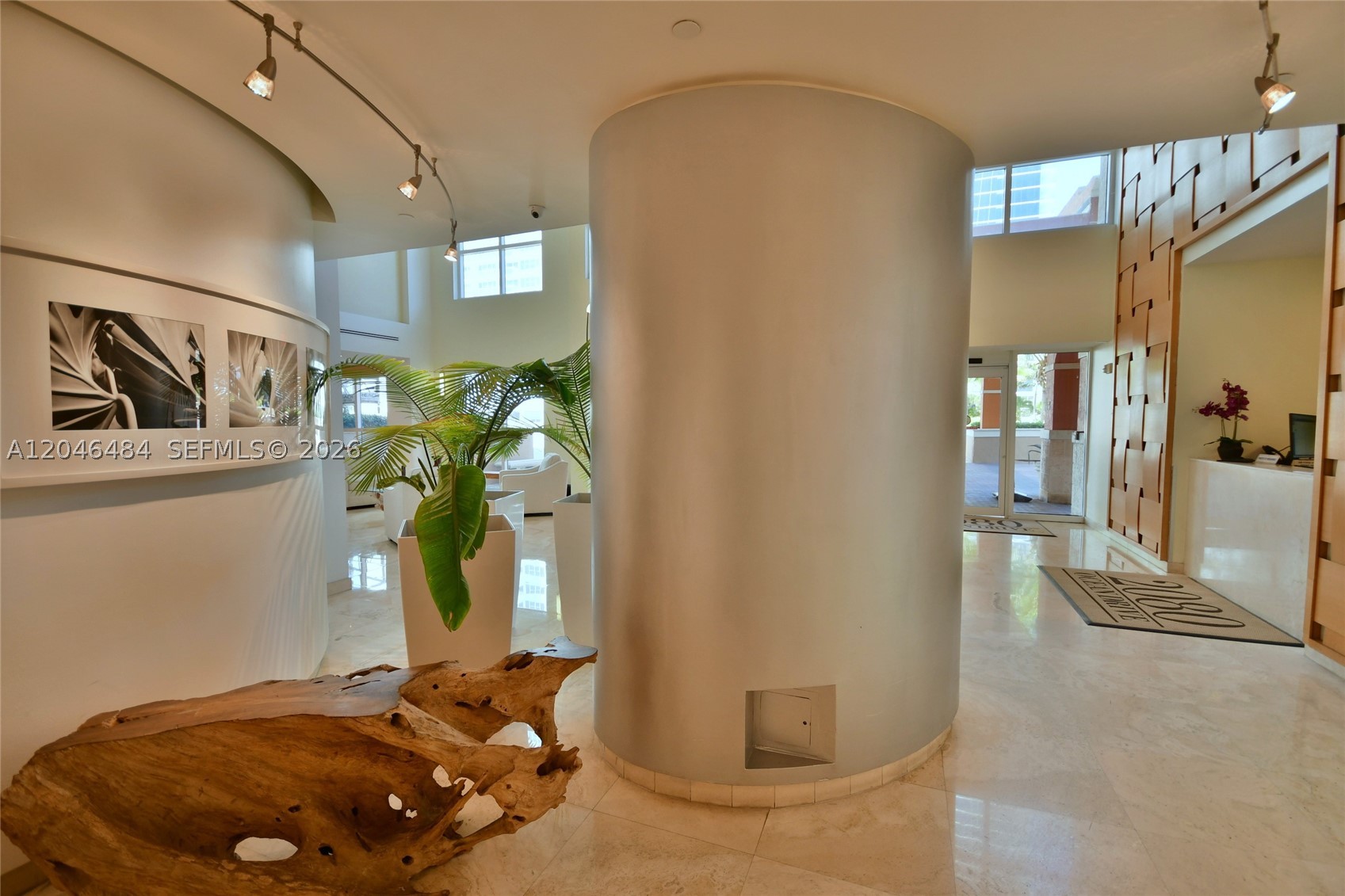 image 2080 Ocean Drive36