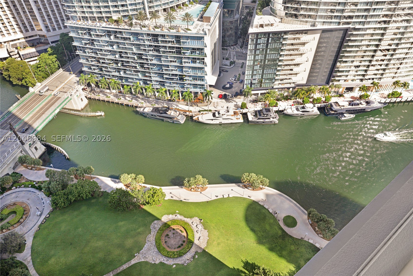 image Icon Brickell I12