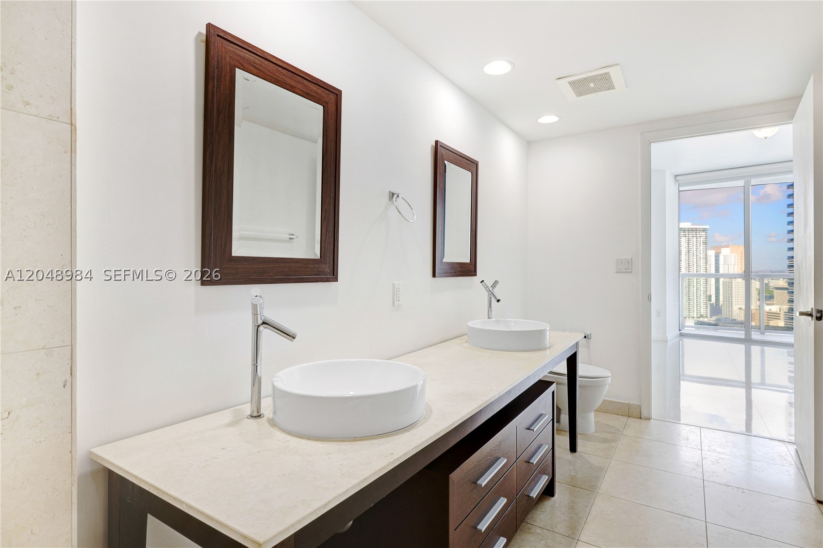 image Icon Brickell I20