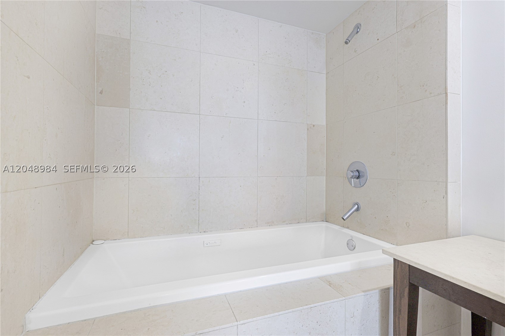 image Icon Brickell I21