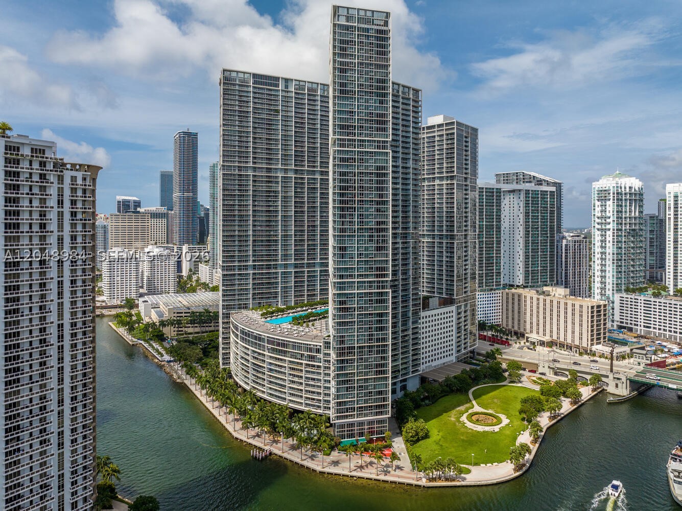 image Icon Brickell I3
