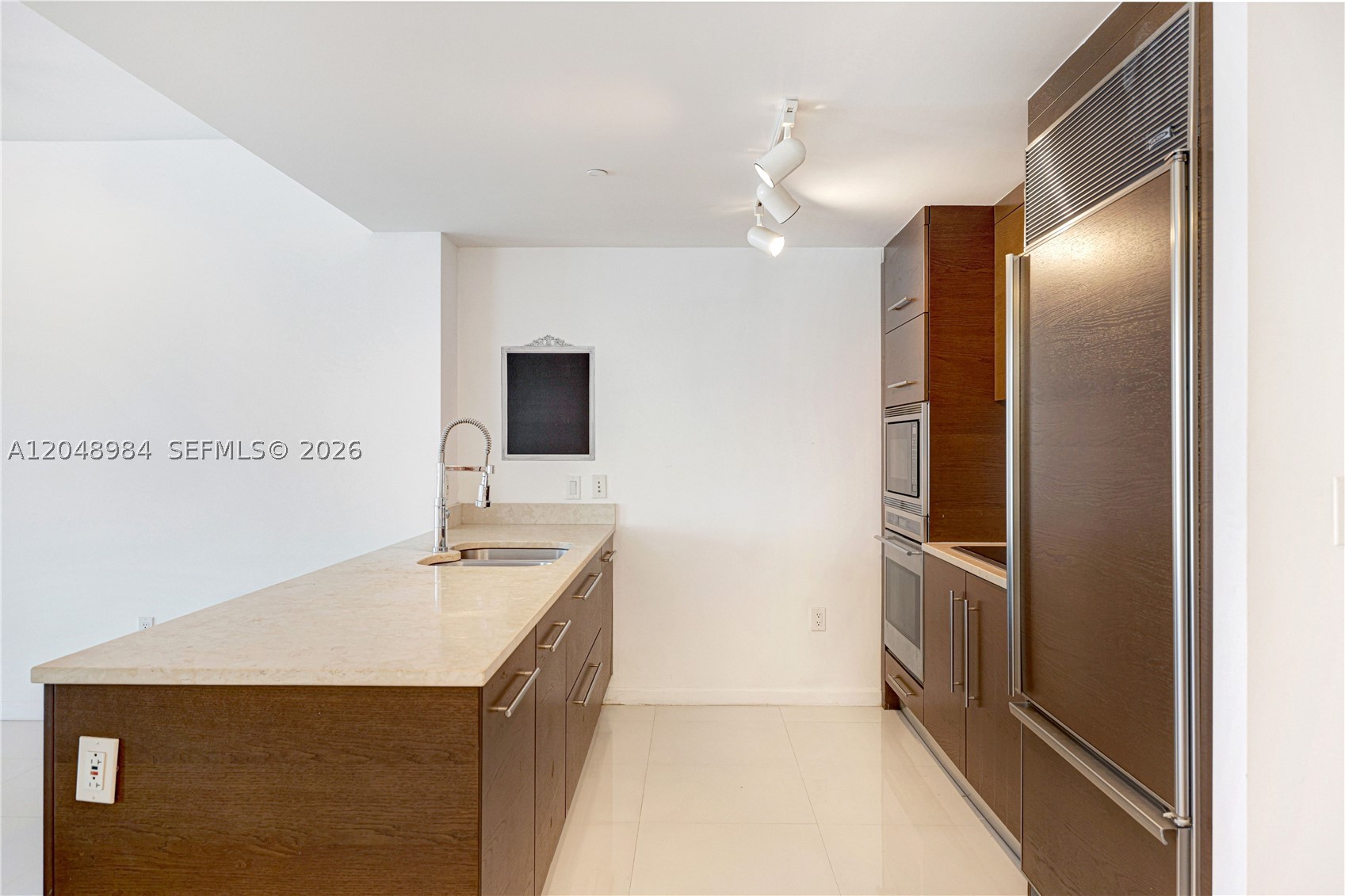 image Icon Brickell I5