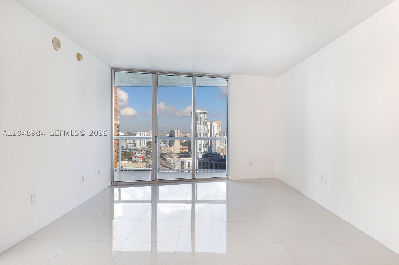 image Icon Brickell I8