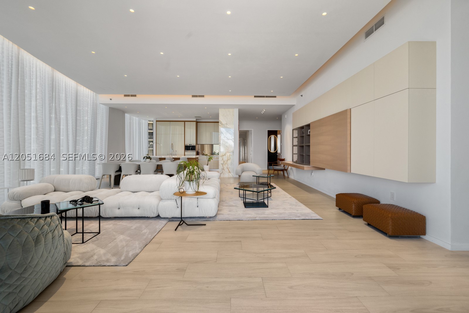 2811 S Bayshore Dr #6A Miami, FL 33133