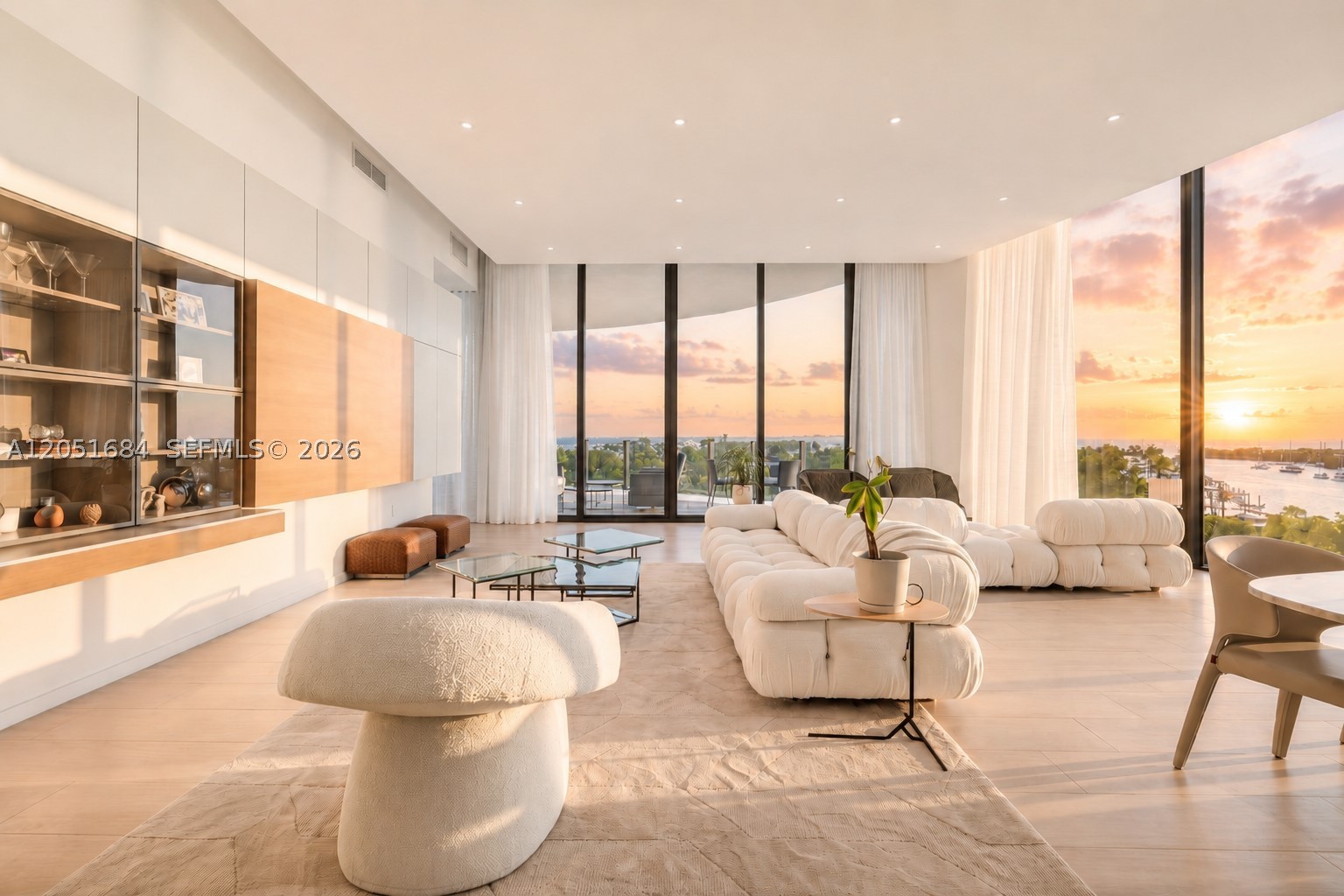 2811 S Bayshore Dr #6A Miami, FL 33133
