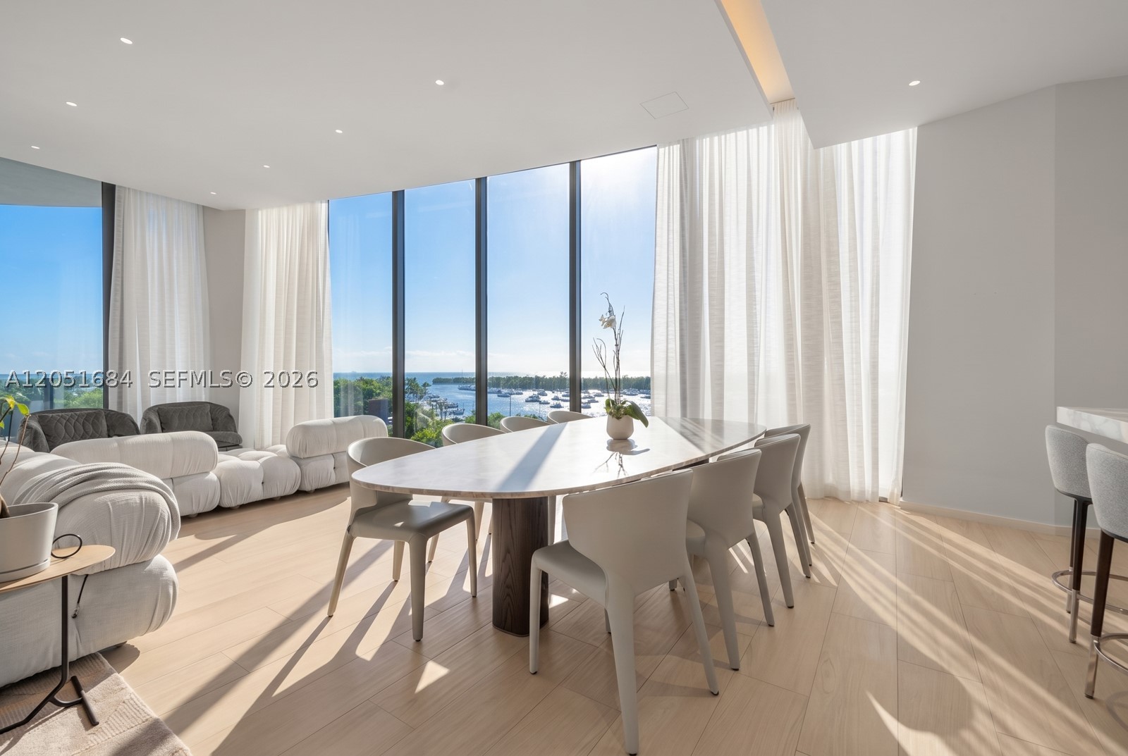 2811 S Bayshore Dr #6A Miami, FL 33133