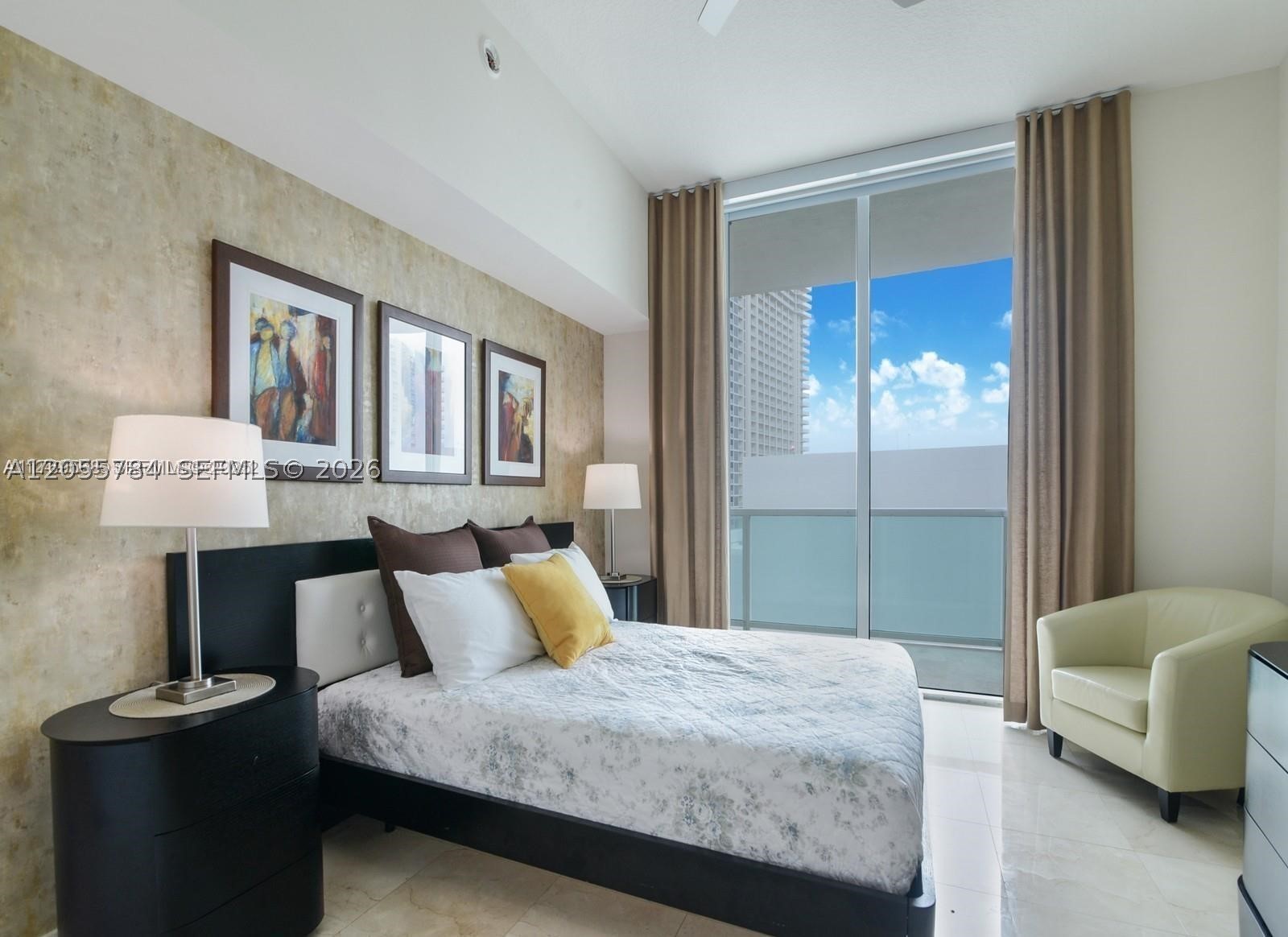 image St Tropez Sunny Isles2