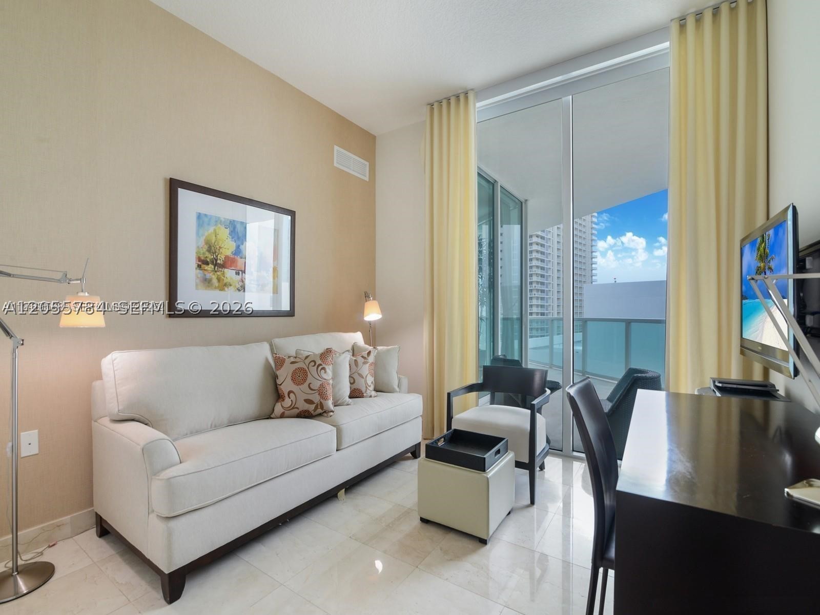 image St Tropez Sunny Isles3