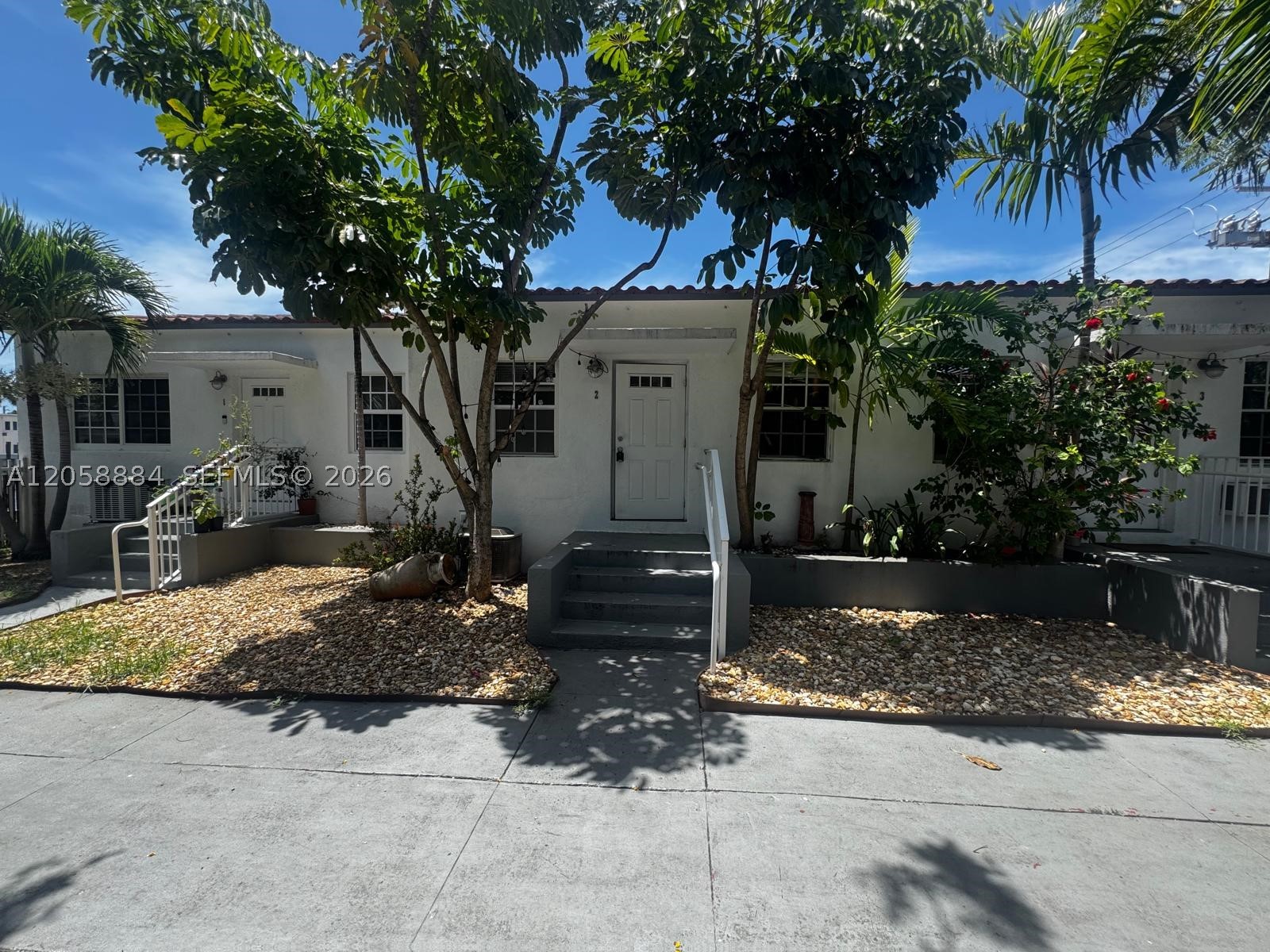 8335 Crespi Blvd #2