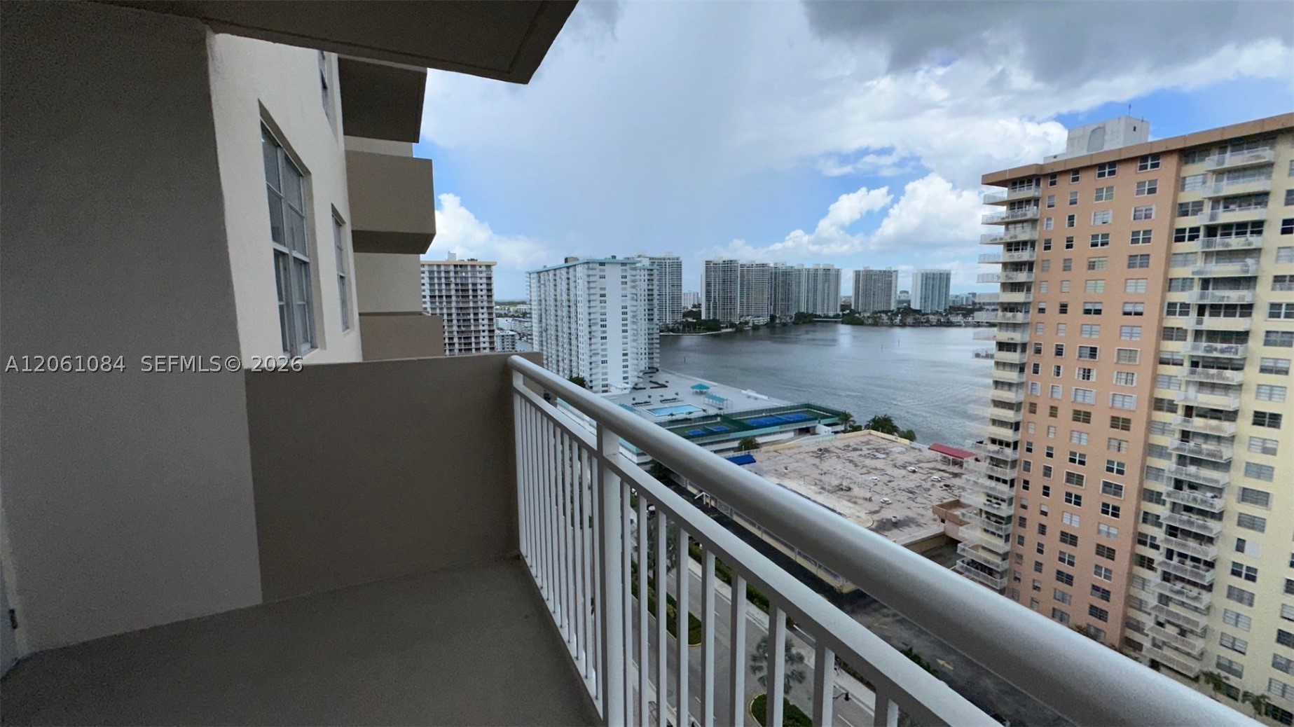 image Winston Towers 10025