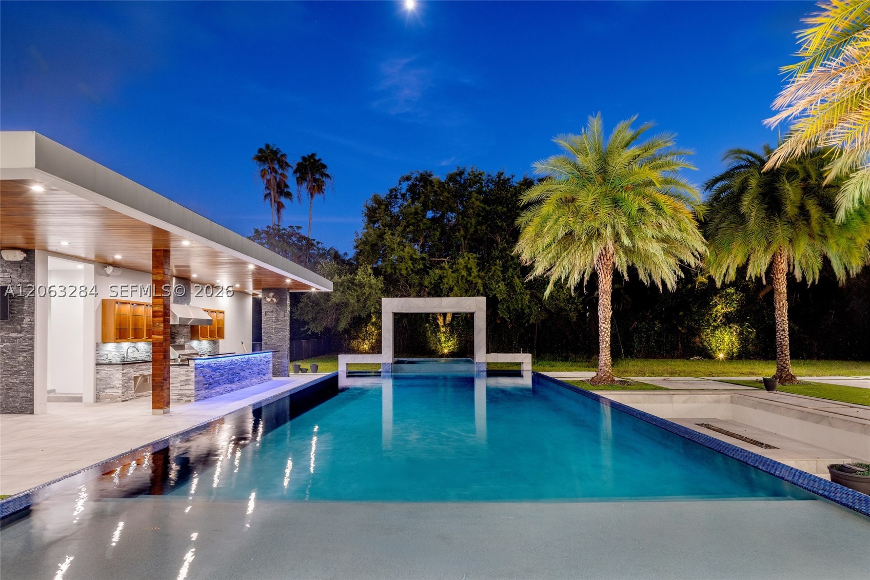 6300 Moss Rnch Rd Pinecrest, FL 33156