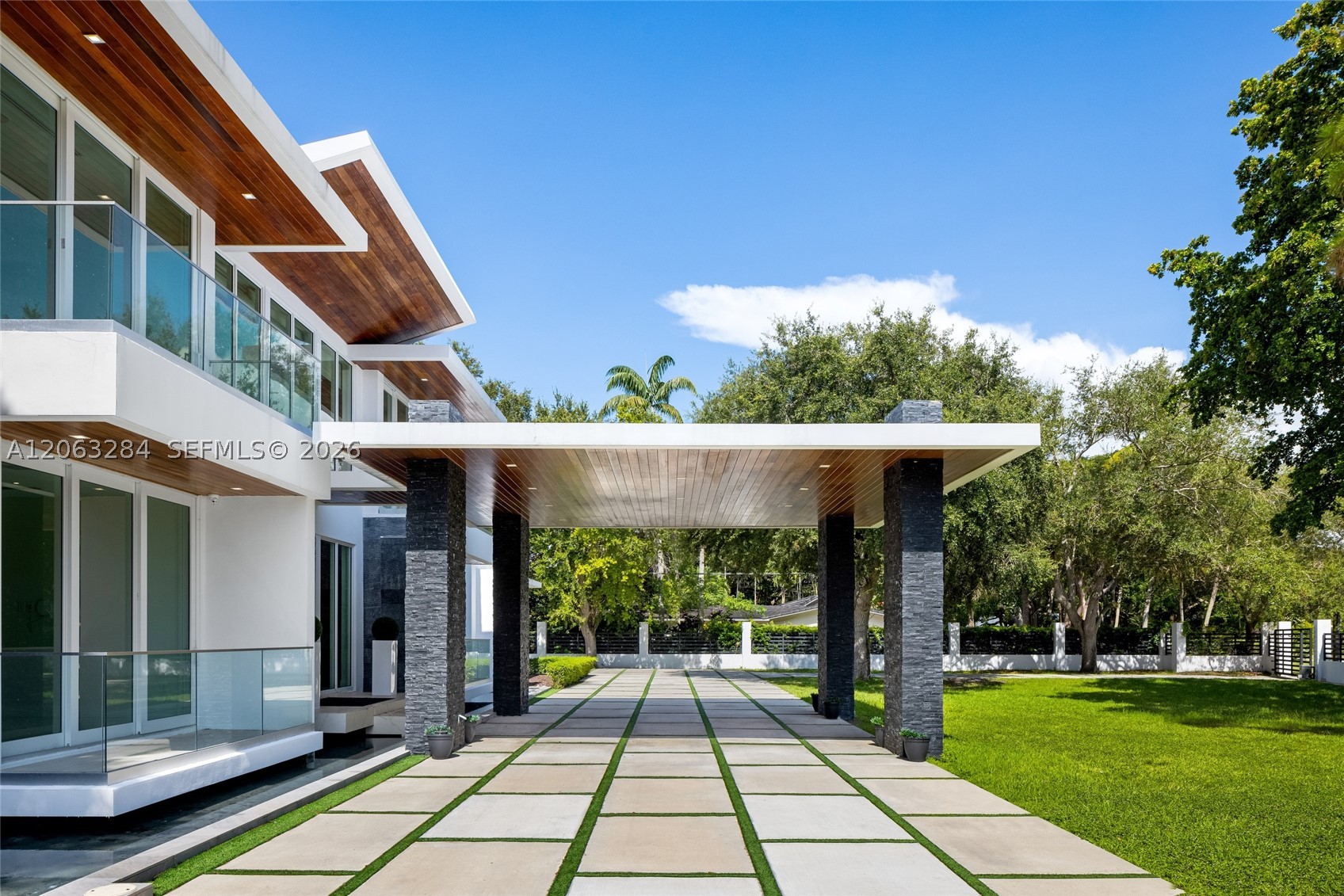 6300 Moss Rnch Rd Pinecrest, FL 33156