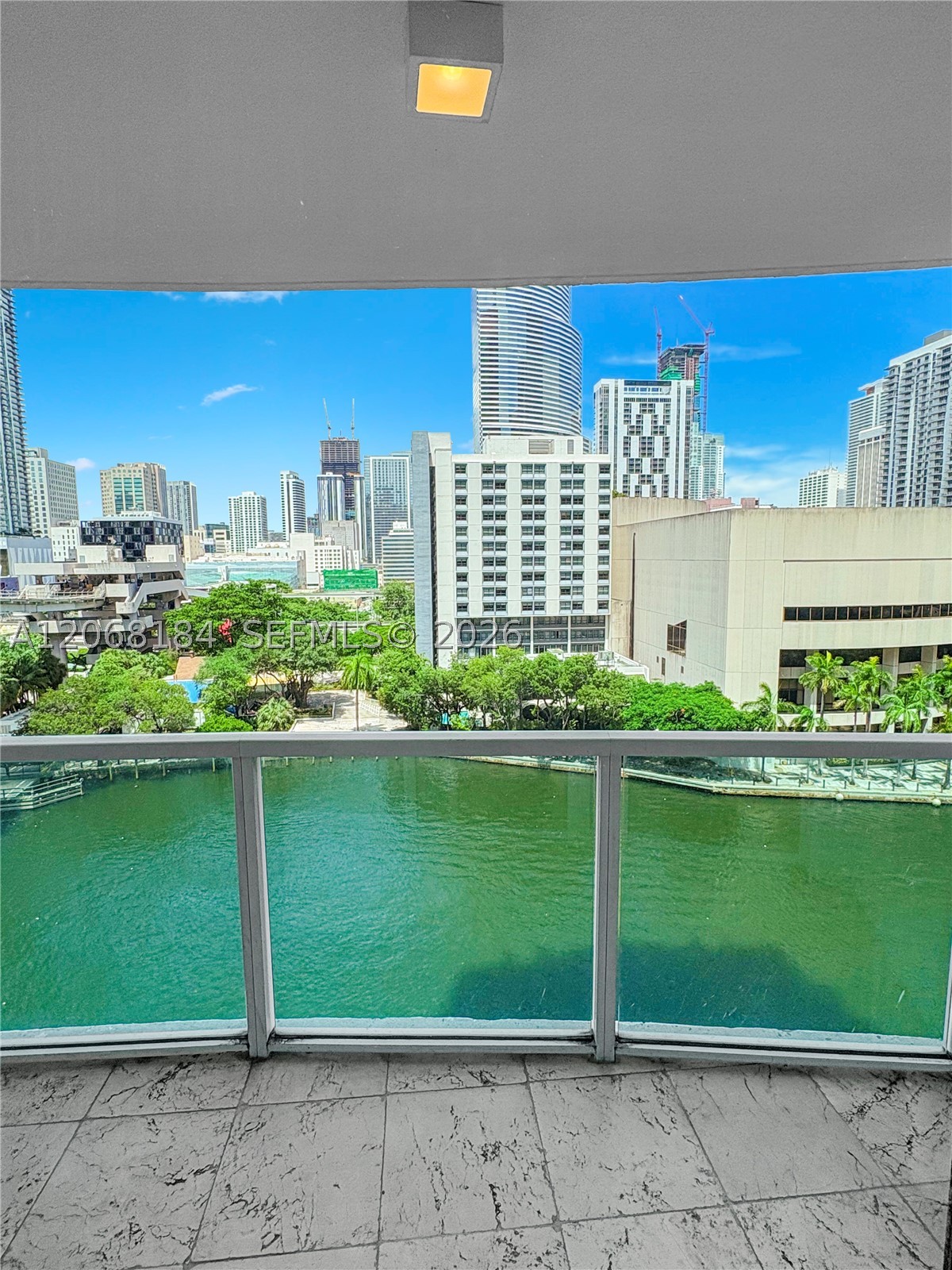 image Brickell on the River North14