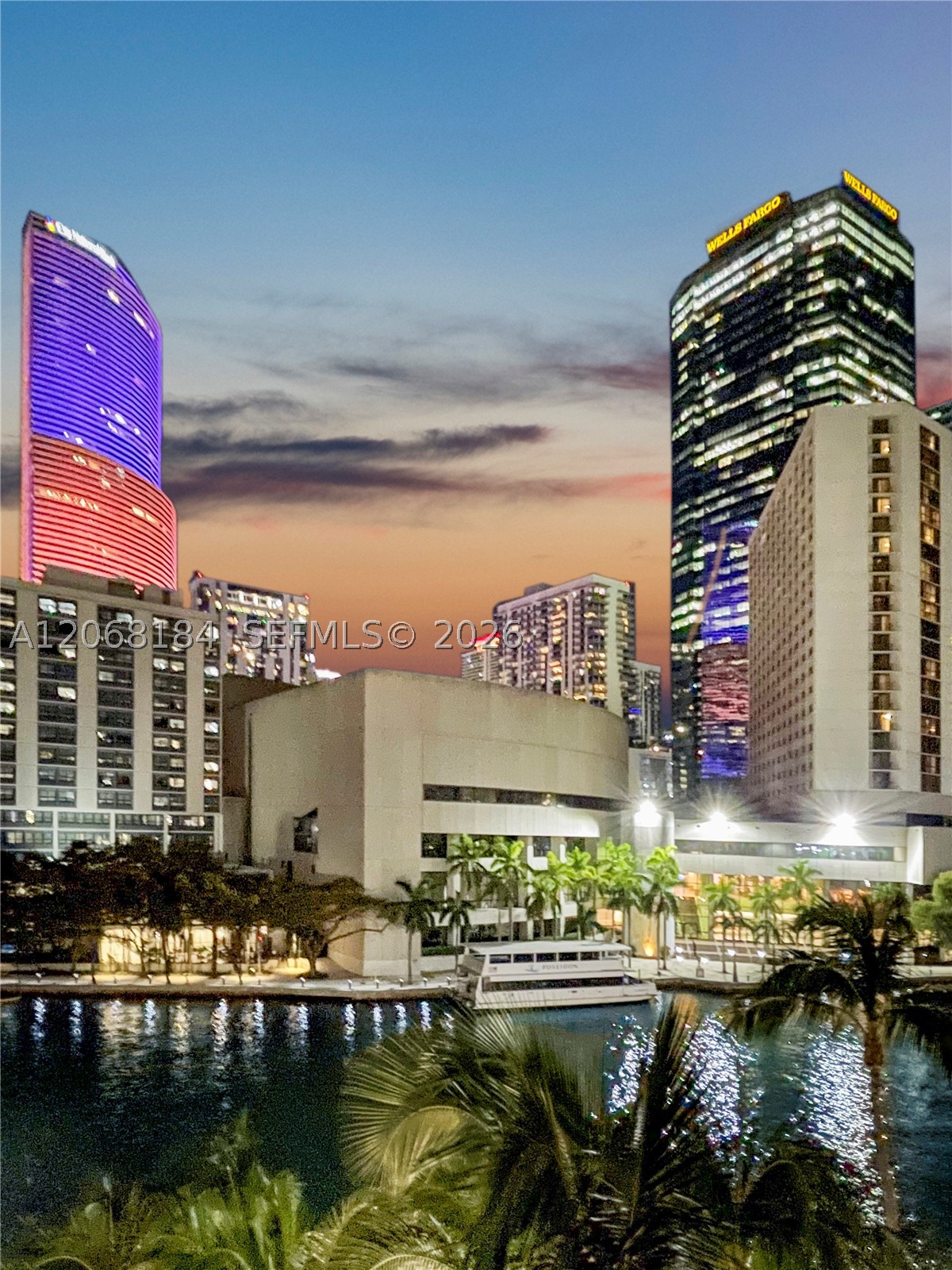 image Brickell on the River North25