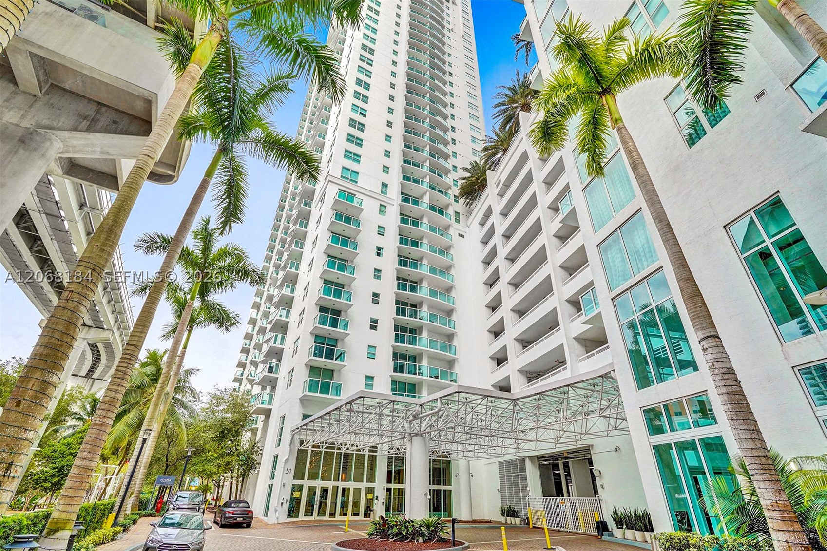 image Brickell on the River North28
