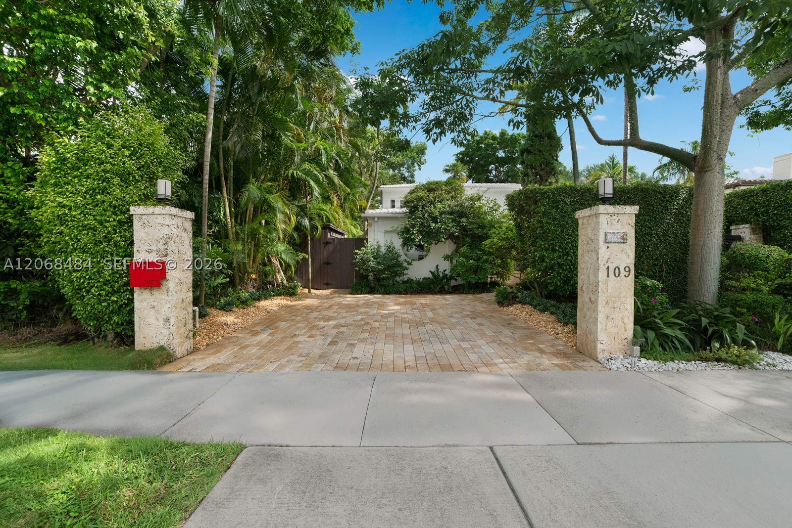 109 1st Dilido Ter Miami Beach, FL 33139