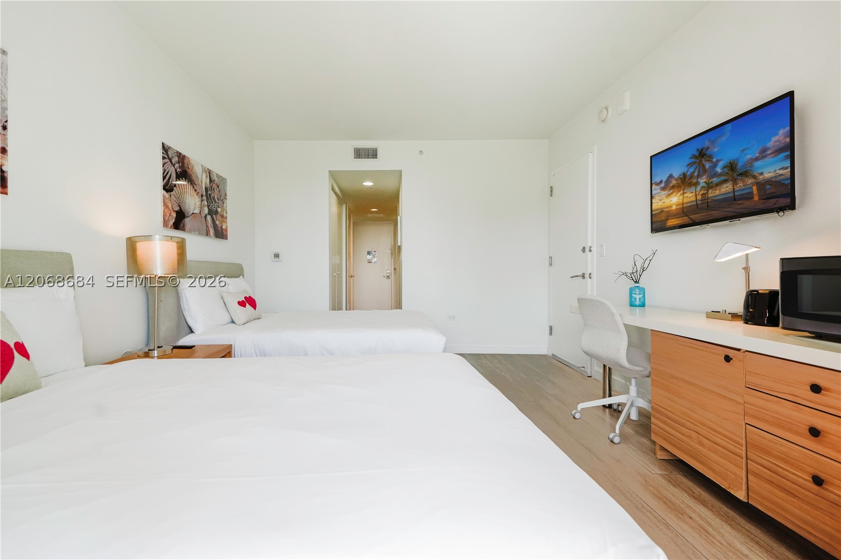 image Beachwalk Condominium16