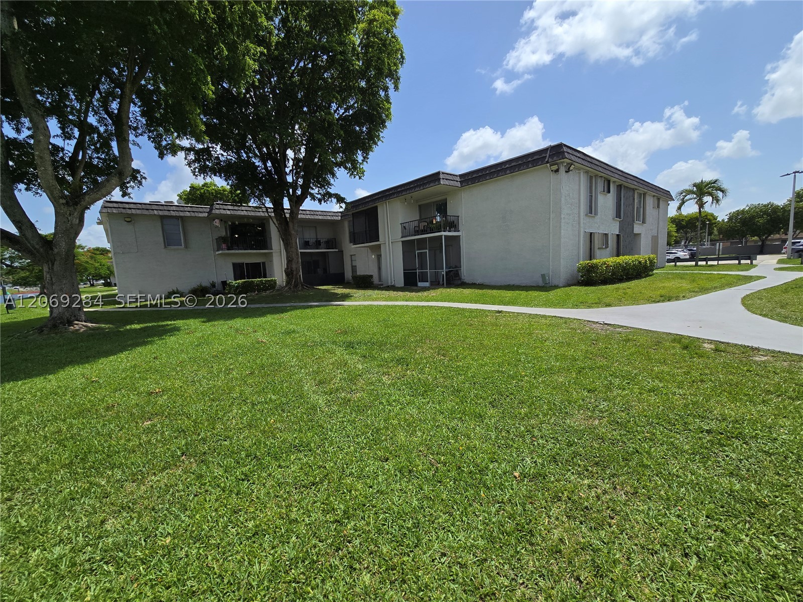 10375 N Kendall Dr #J7