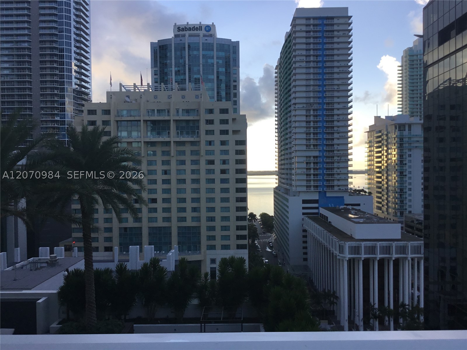 image The Bond on Brickell38