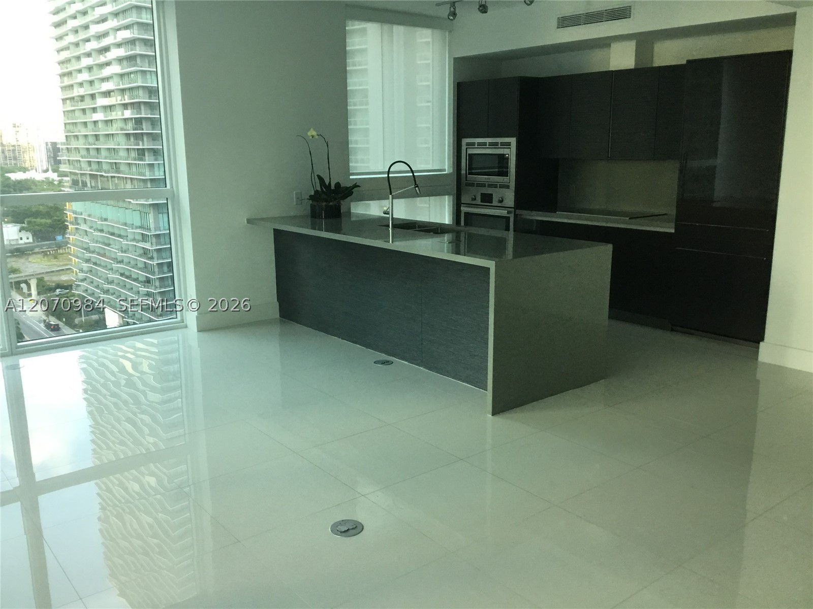 image The Bond on Brickell39
