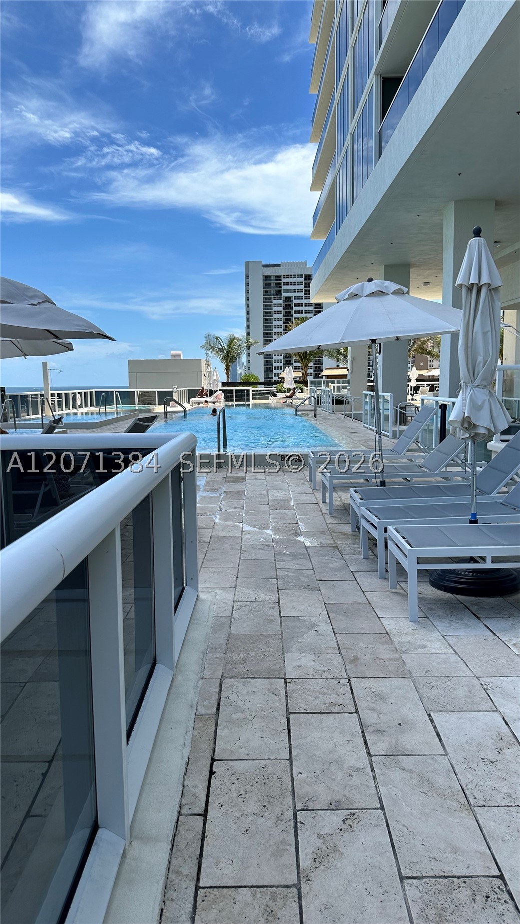 image Beach Club 220