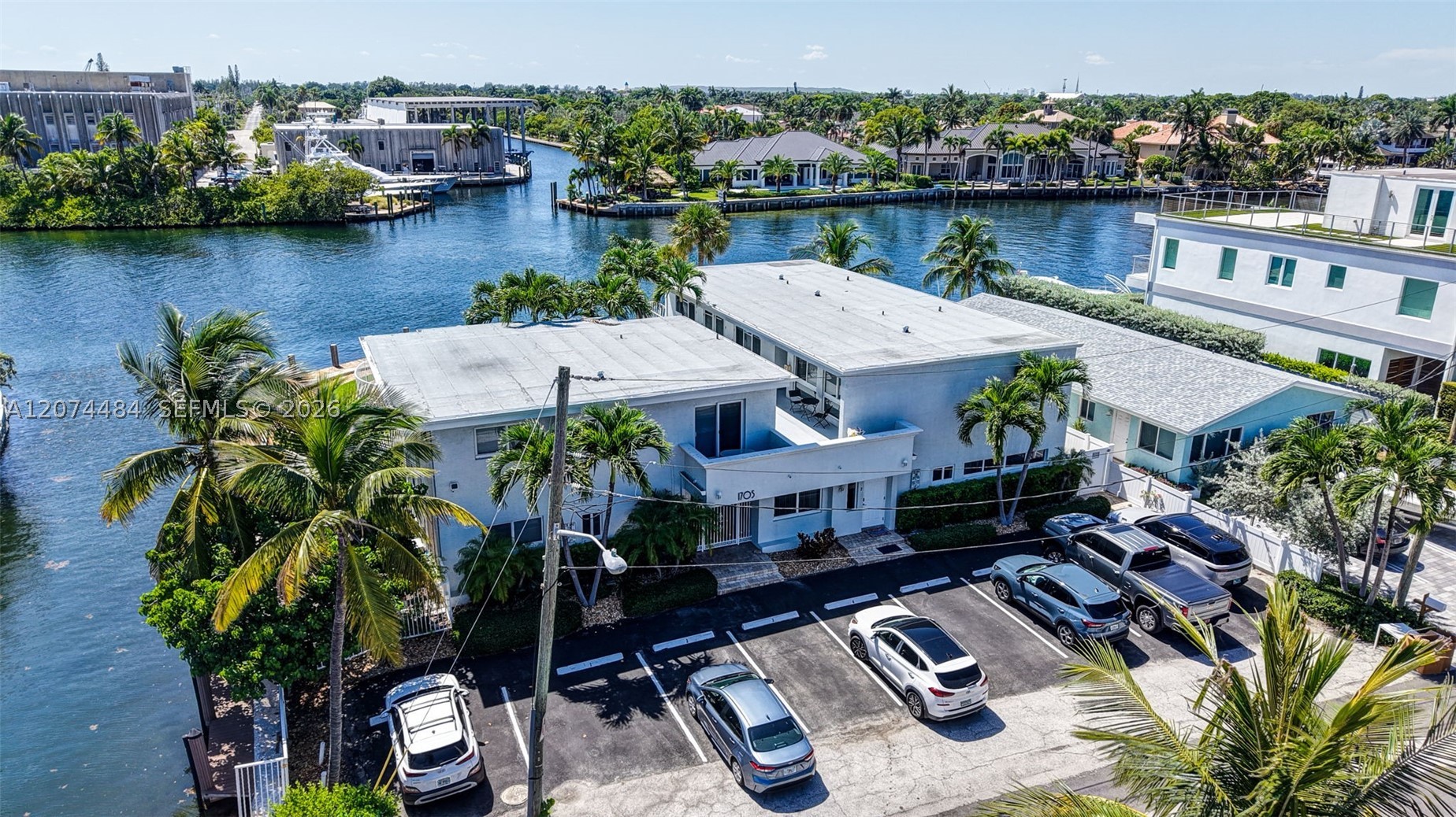 1705 N Riverside Dr #2