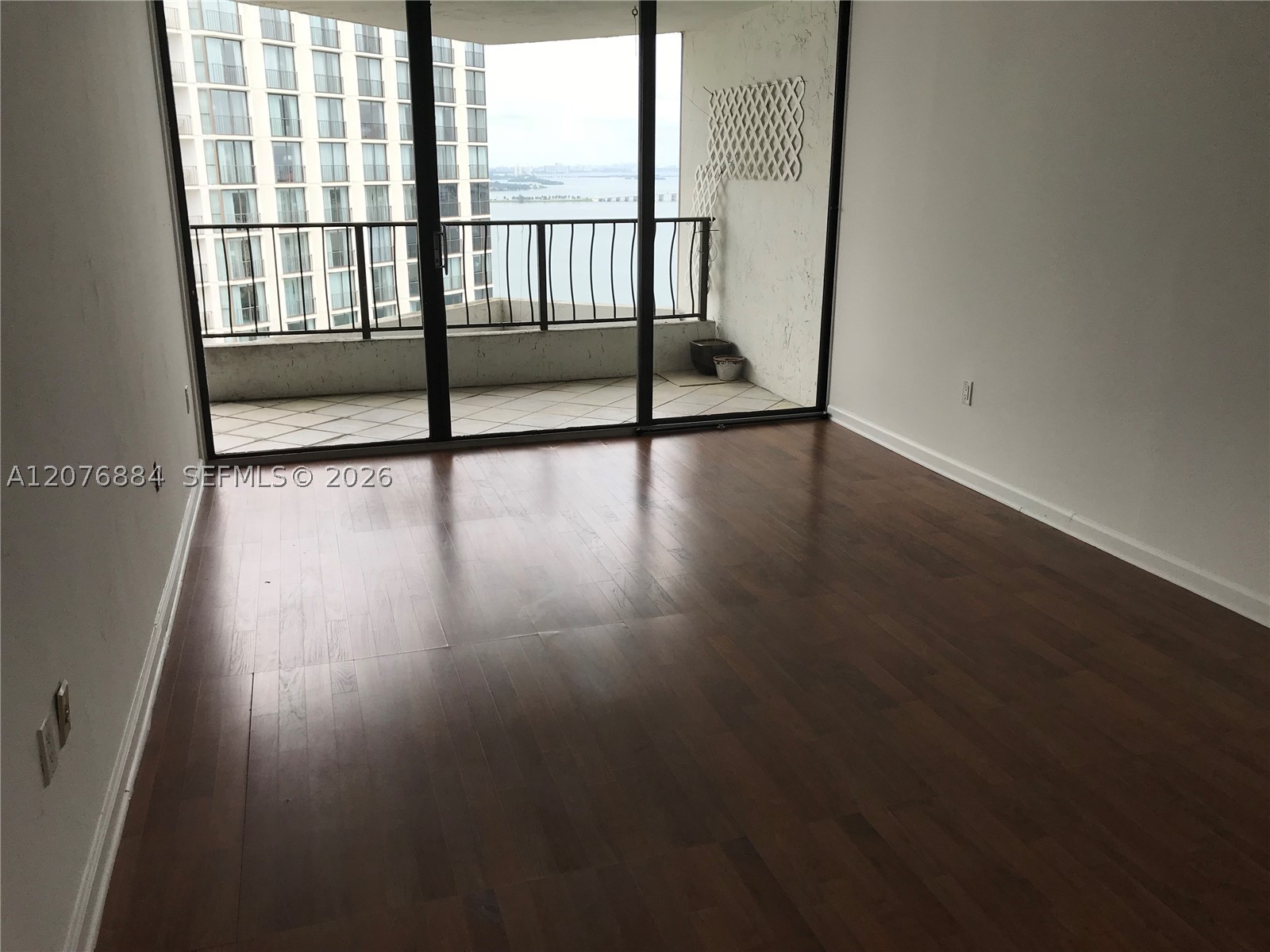 555 NE 15th St #30E
