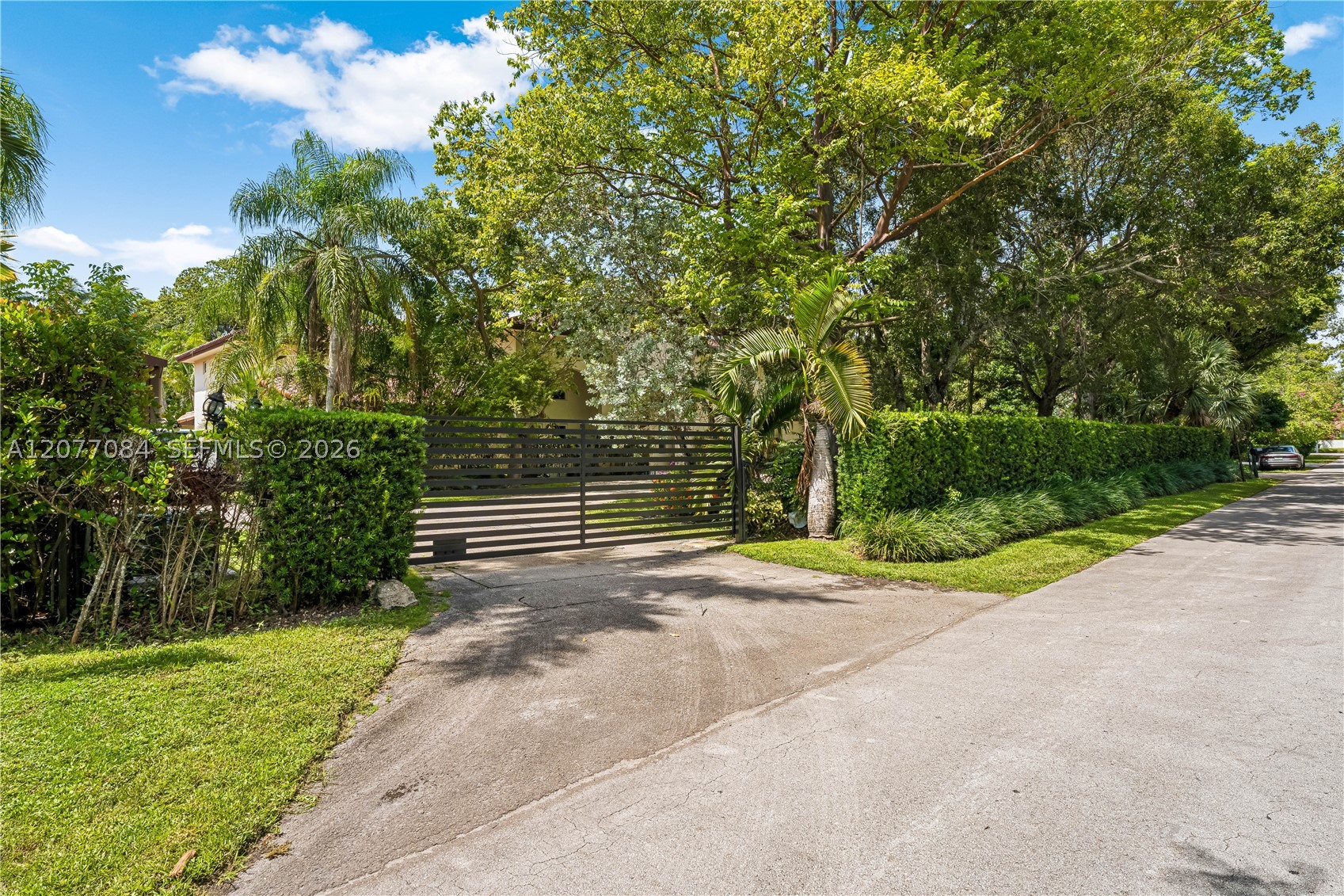 6600 SW 111th St Pinecrest, FL 33156