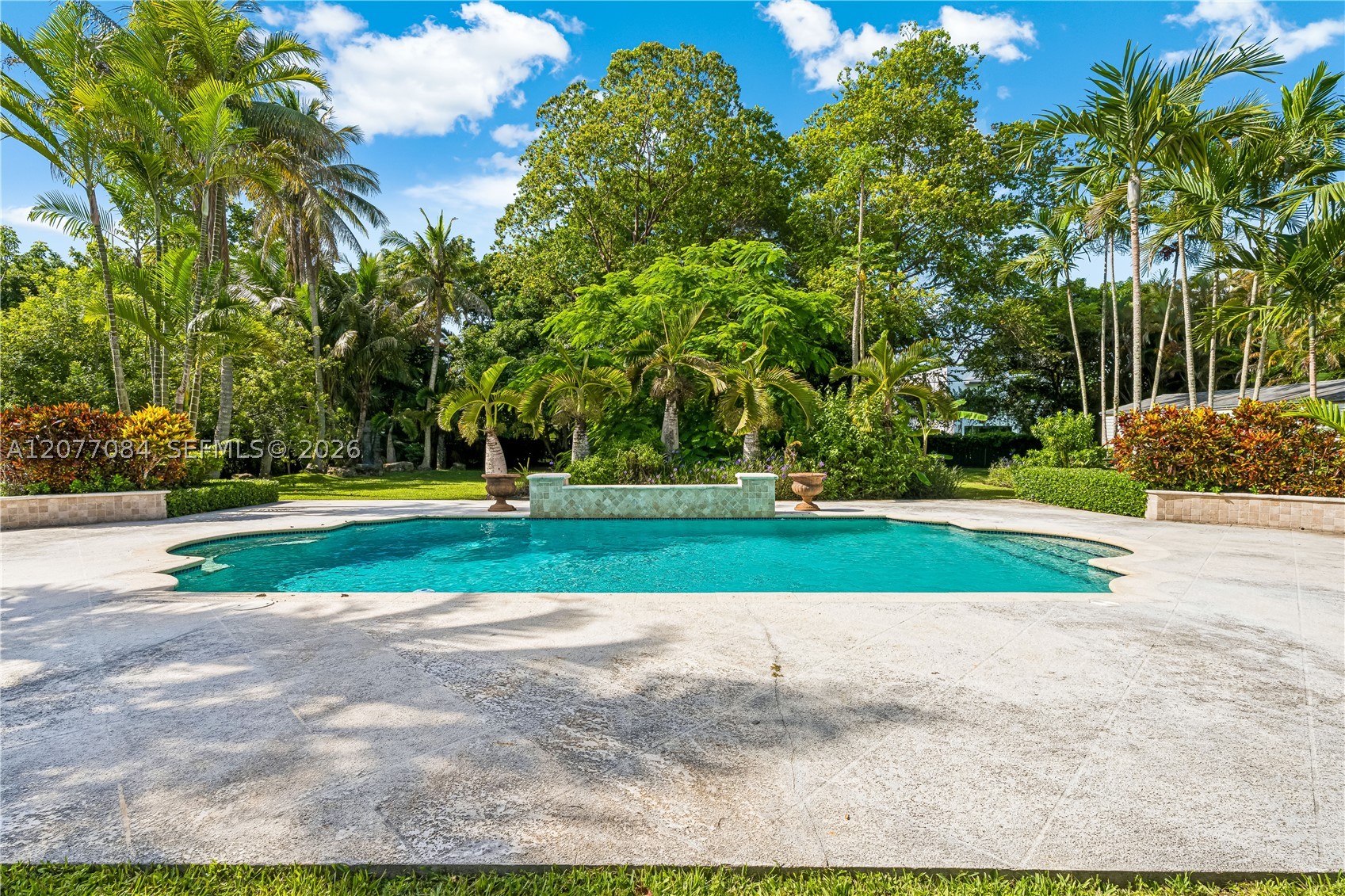 6600 SW 111th St Pinecrest, FL 33156