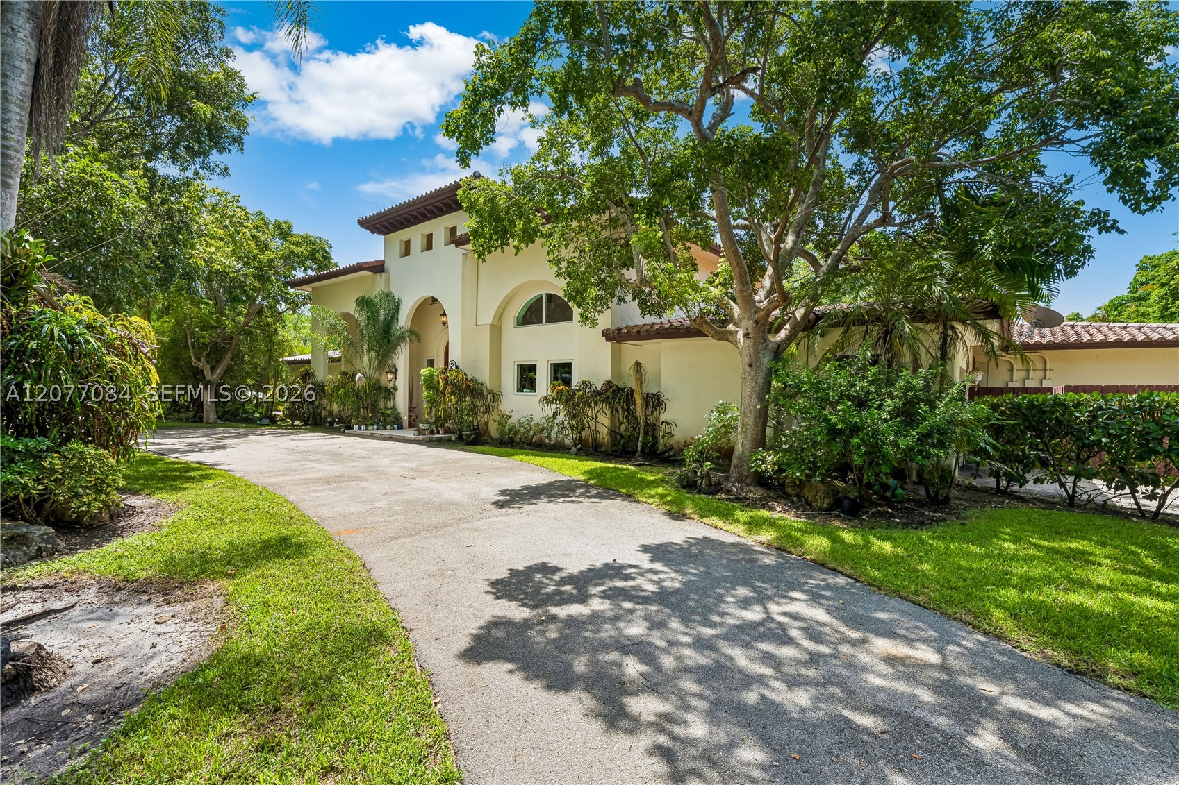6600 SW 111th St Pinecrest, FL 33156