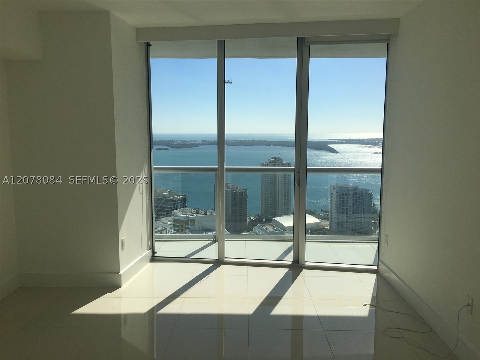 image Icon Brickell I18