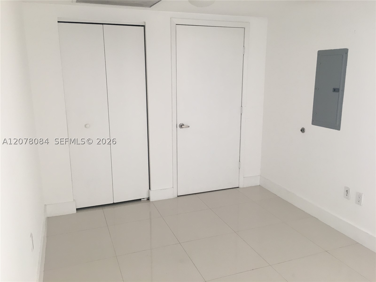 image Icon Brickell I22