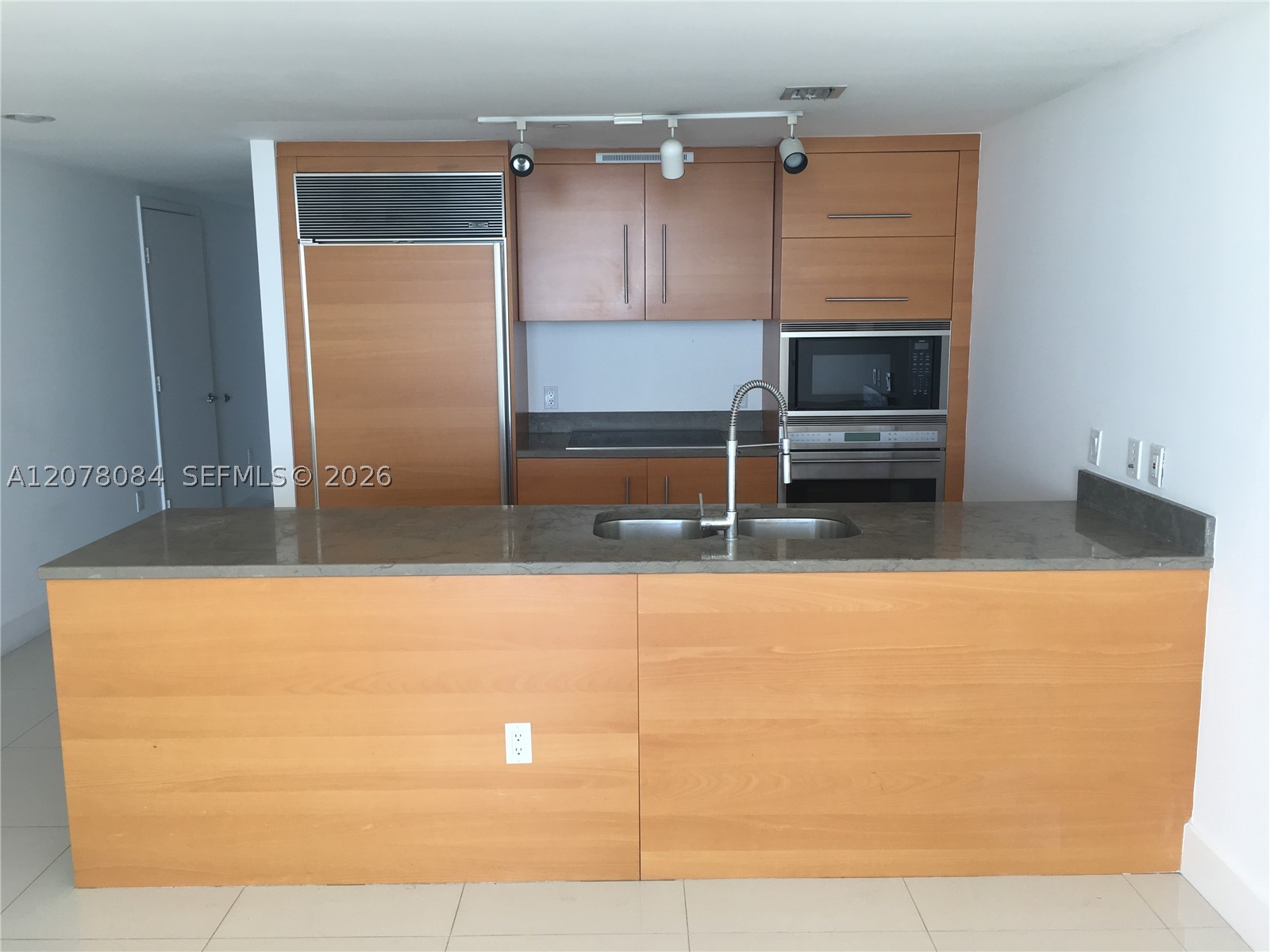 image Icon Brickell I2