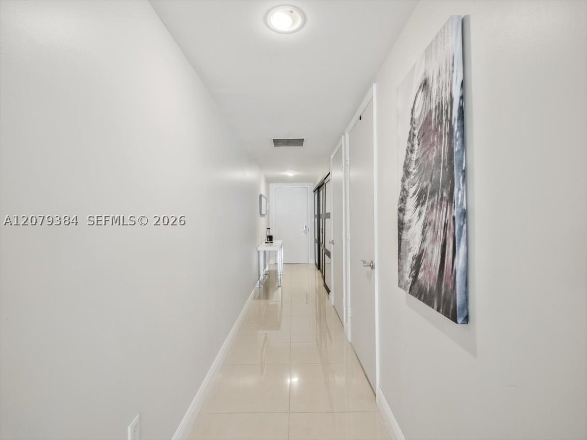 image Beach Club 215