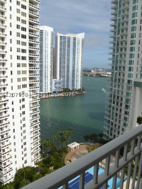 image Courts Brickell Key19