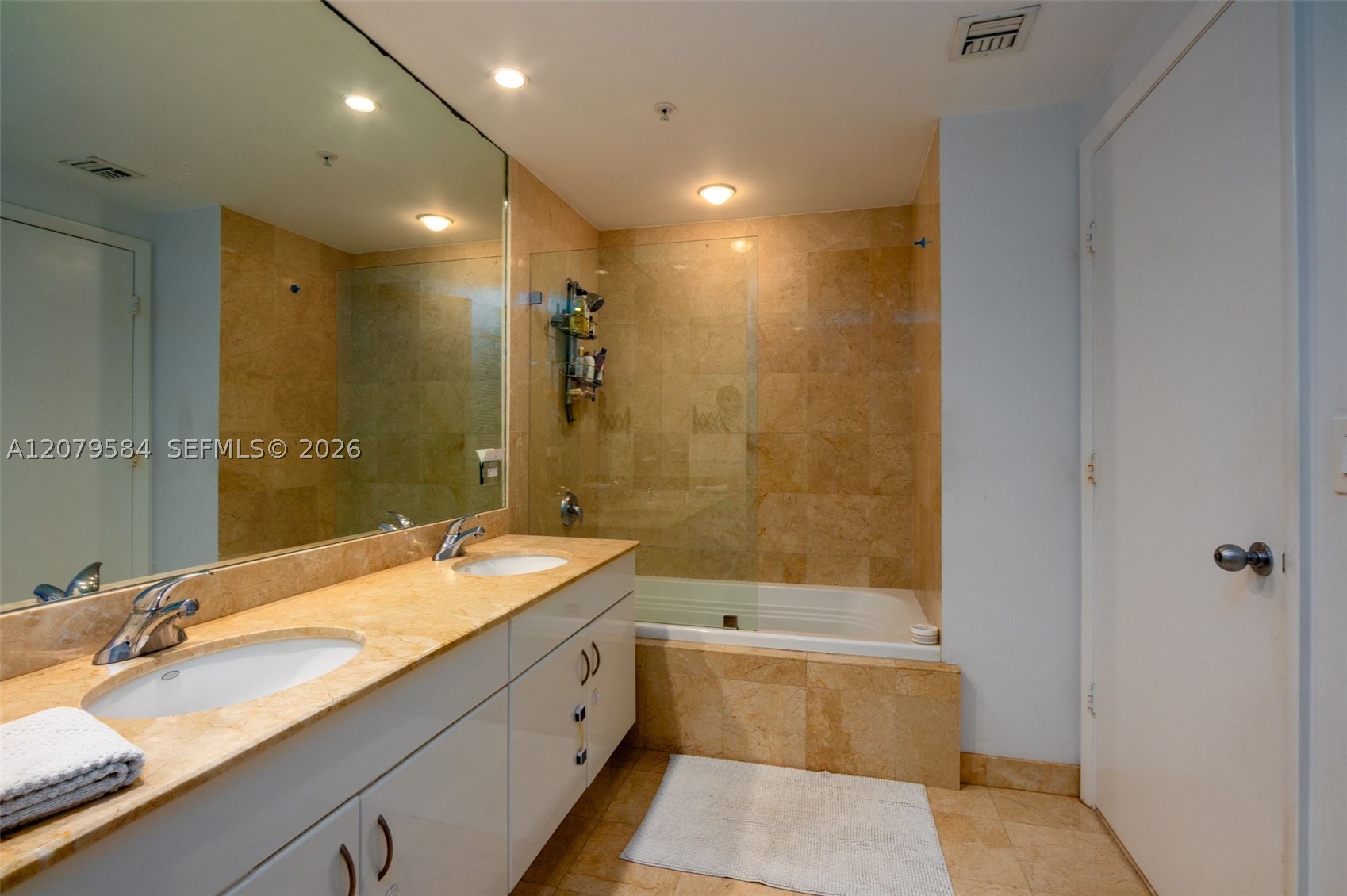 image Courts Brickell Key20