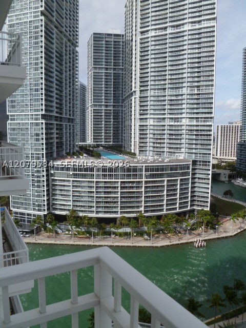 image Courts Brickell Key22