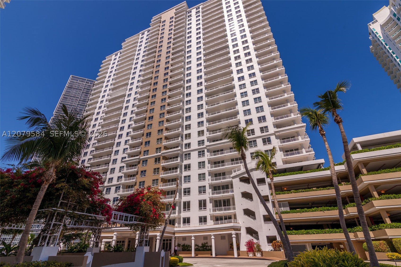 image Courts Brickell Key36