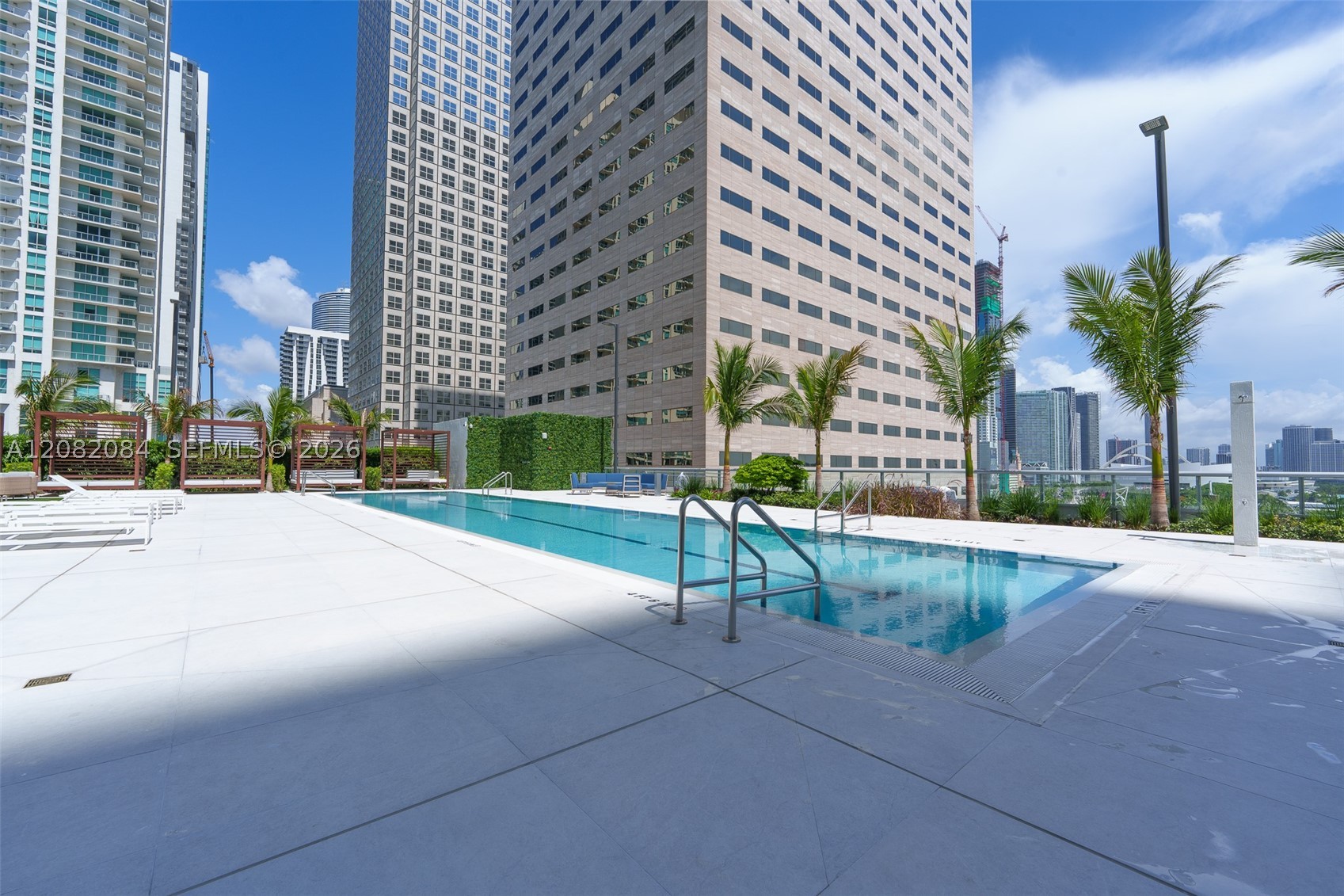 325 S Biscayne Blvd #415