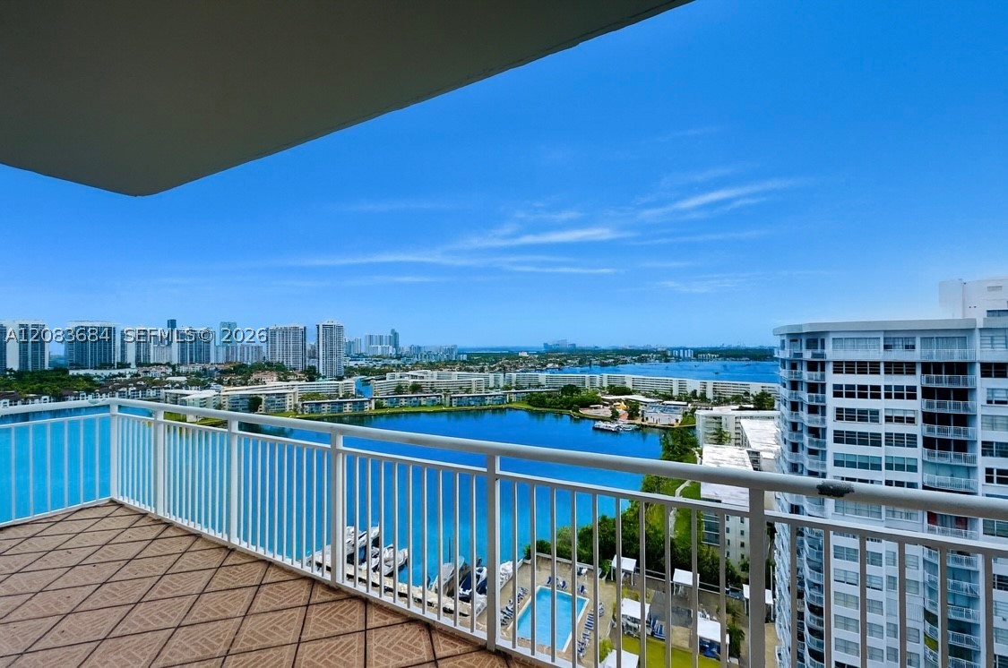 18071 Biscayne Blvd #PH03 & PH04