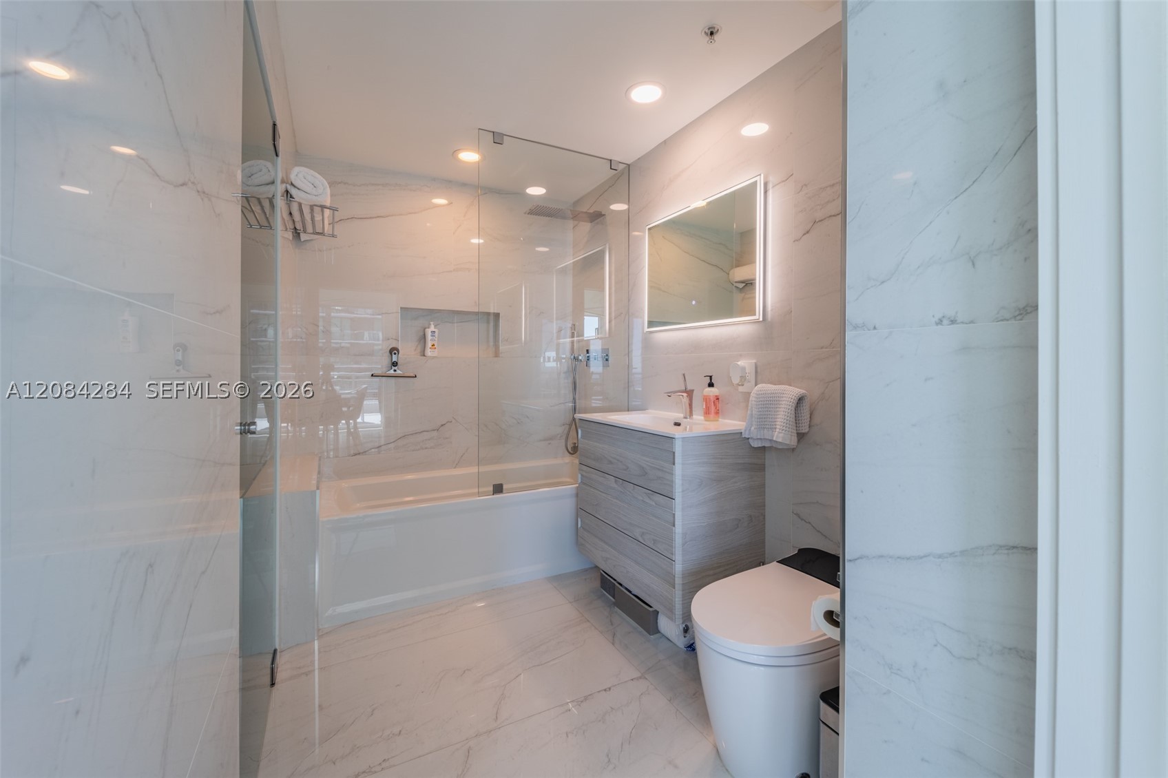 image Infinity at Brickell11