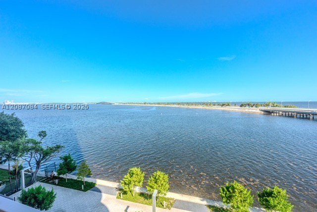 image Una Residences25
