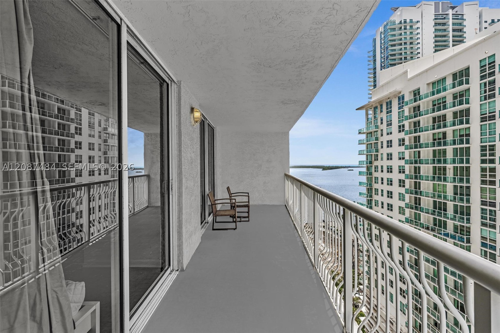 image The Club at Brickell Bay35