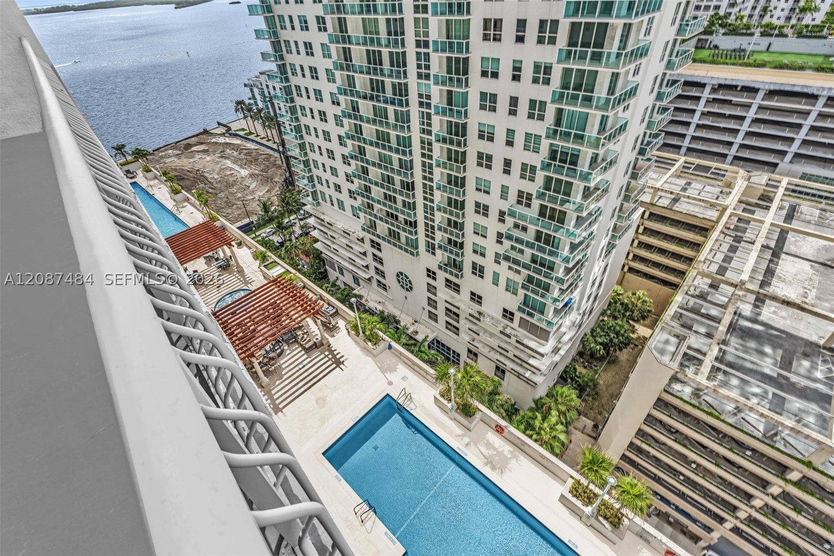 image The Club at Brickell Bay36