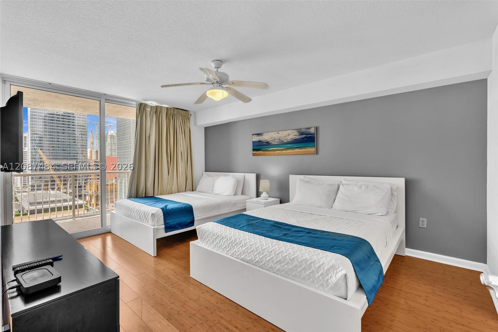 image The Club at Brickell Bay39