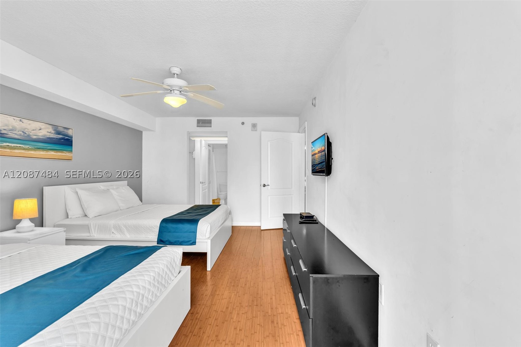 image The Club at Brickell Bay44