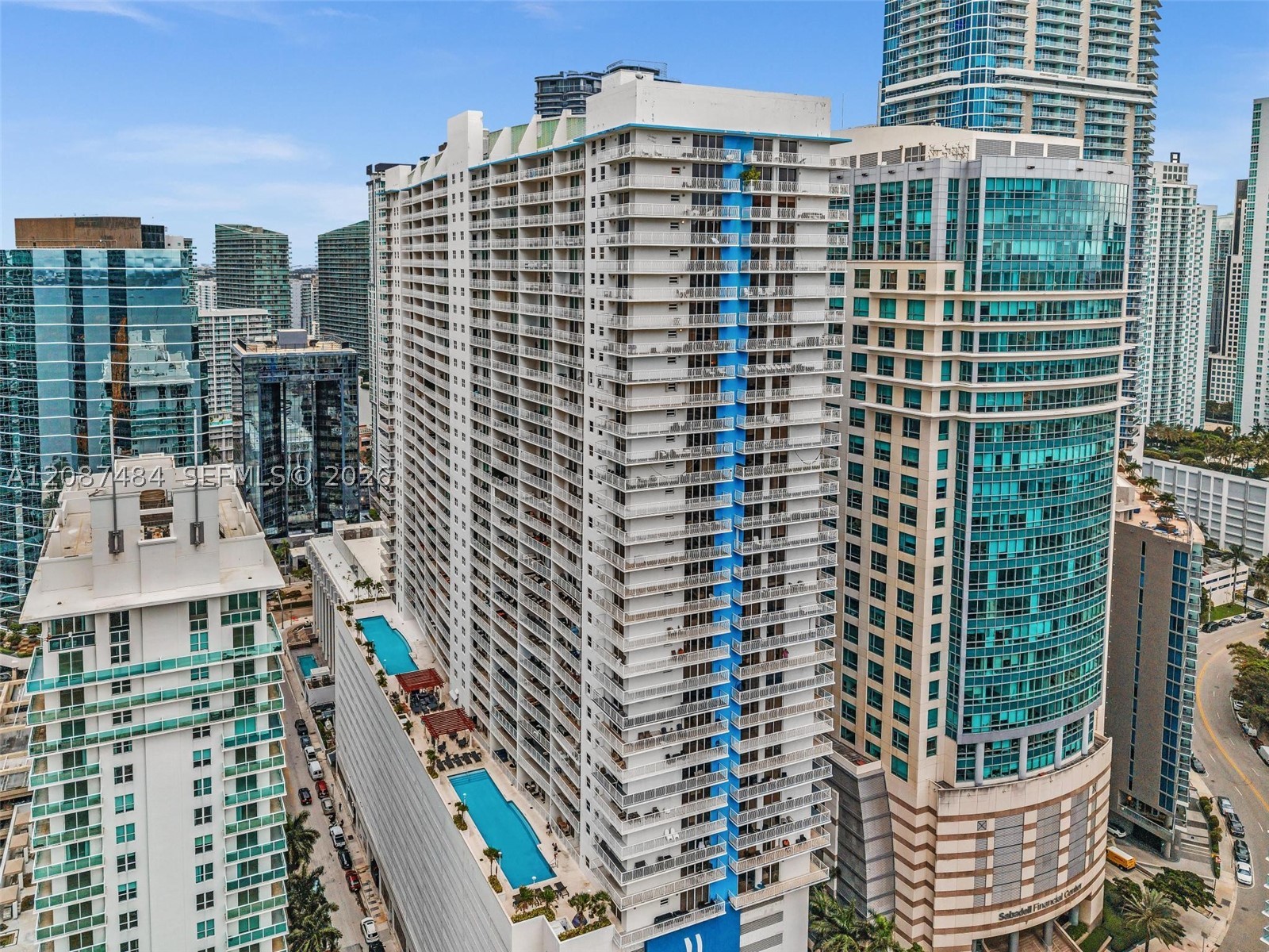 image The Club at Brickell Bay60
