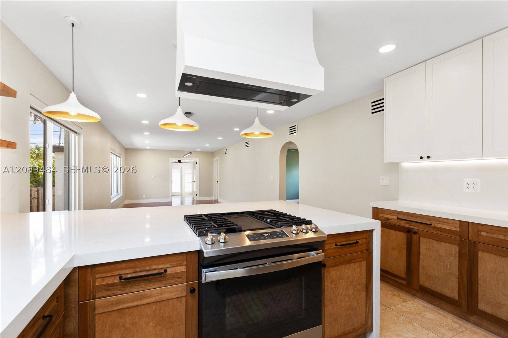 8934 Hawthorne Ave Surfside, FL 33154