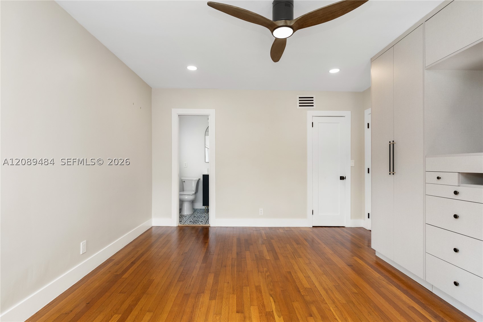 8934 Hawthorne Ave Surfside, FL 33154